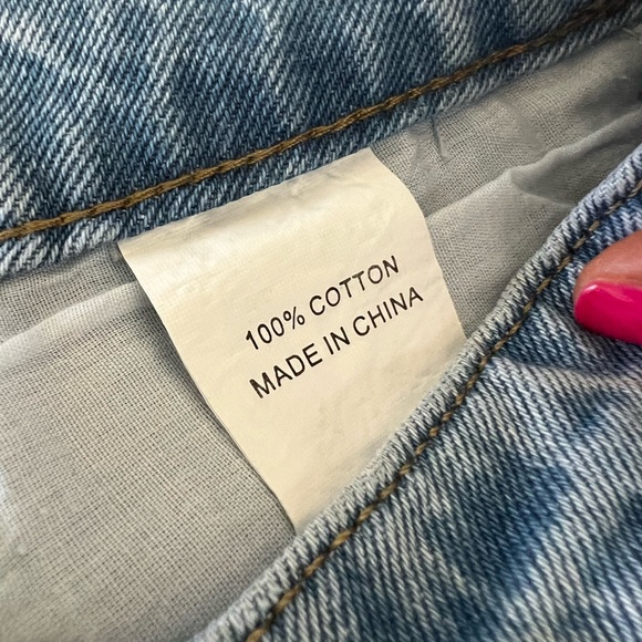 Princess Polly flare leg light wash jeans 2 - Picture 11 of 11